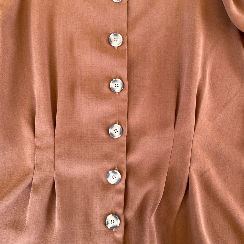 Button down blouse - Picture 2 of 2